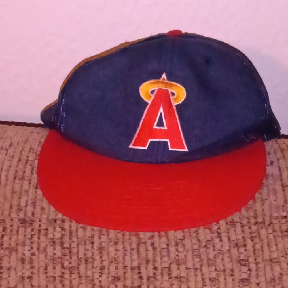 CALIFORNIA ANGELS SNAP BACK HAT